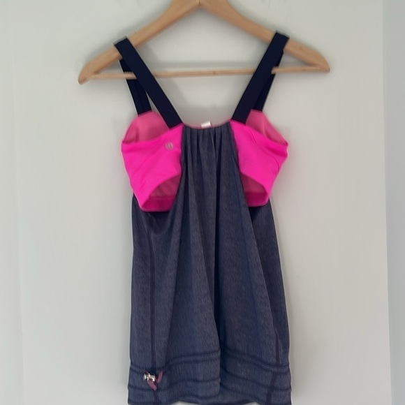 Lululemon Run: Back On Track Tank Black Swan / Raspberry Glo Light Size 4 - Picture 6 of 8